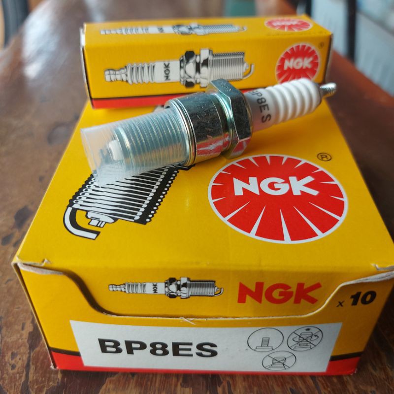 NGK หัวเทียน แท้ !!! สำหรับรถจักรยานยนต์ (BP8ES)