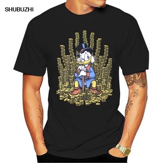 [100% Cotton] เสื้อยืด ผ้าฝ้าย พิมพ์ลาย DUCK TALKS SCROOGE MCDUCK MONEY PILE สีดํา แฟชั่นสําหรับผู้ชาย