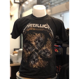 สไตล์มินิมอล METALLICA กะโหลก4หัวเสื้อวงดนตรี ร็อคต่างประเทศ เสื้อชาวร็อค ไม่มีตะเข็บขาง คนดัง