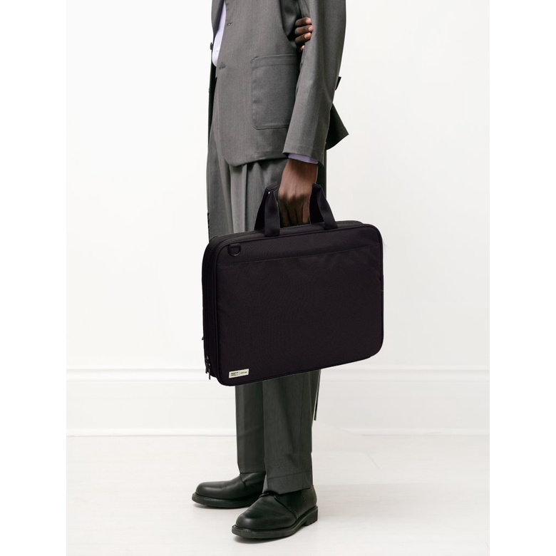 กระเป๋าใส่คอมใส่โน๊ตบุค มือสองแบรนด์ lihit-lab-smart-fit-bag-b4-size-black งานแท้ งานผ้า Cordura
