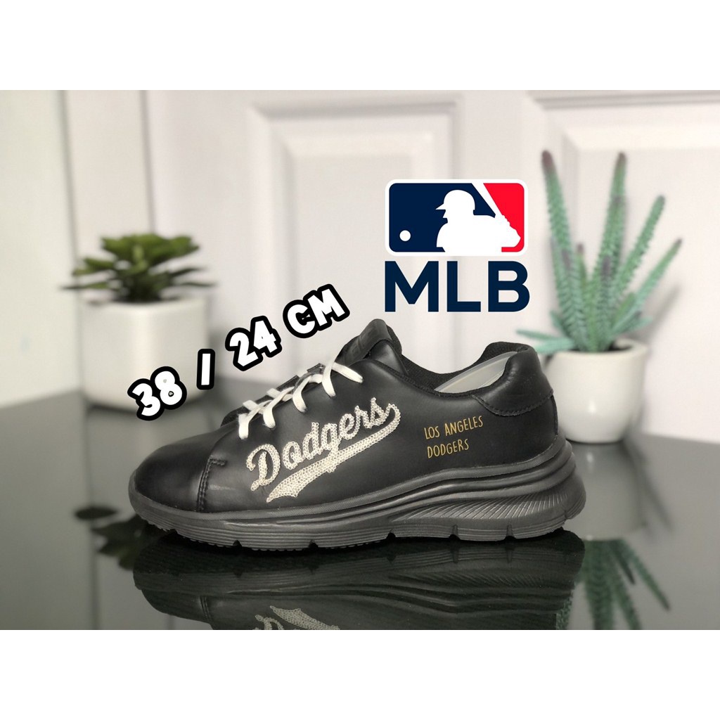 รองเท้าลำลอง MLB LA Dodgers Size 38 ของแท้ มือสอง
