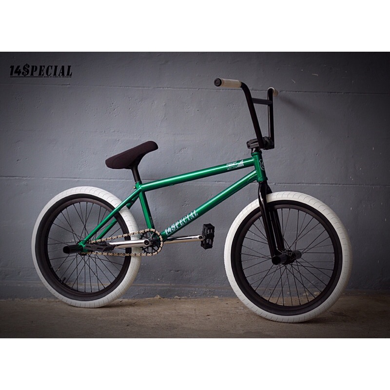 จักรยานบีเอ็มเอ็กซ์ 14Special bmx street รุ่น Cassette tape plus สี gross green color