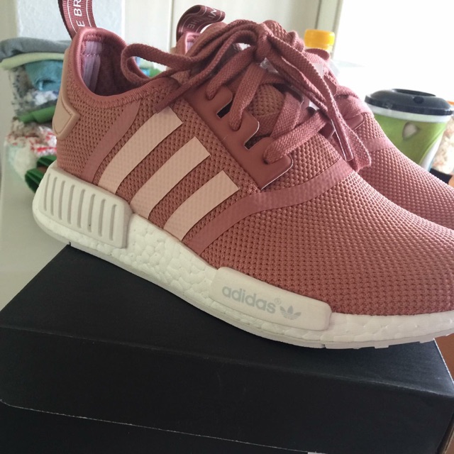 Adidas nmd salmon