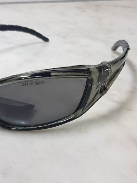 Spot goodsAuthenticแว่นตากันแดด แว่นนิรภัย แว่นเซฟตี้ safety glasses แว่นเลนดำ มาตราฐาน MSA กันฝุ่น กันuv99% F0Ru
