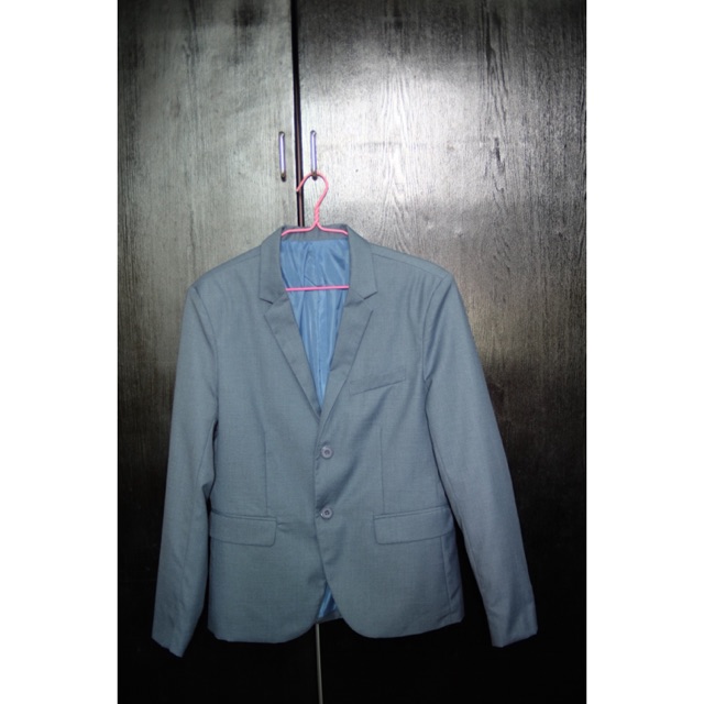 เสื้อสูท ซื้อมาใส่งาน byenior ใส่ไป 2 ชั่วโมง ใหม่มากกกกก!