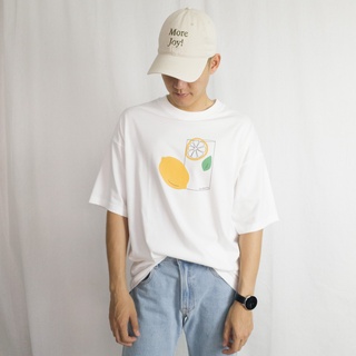 เสื้อยืดคอกลมเสื้อยืดโอเวอร์ไซส์ GURETO : Lemon (White)S-3XL