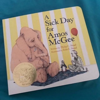 หนังสือบอร์ดบุ๊คสำหรับเด็ก A Sick day for Amos McGee นิทานภาษาอังกฤษสำหรับเด็ก