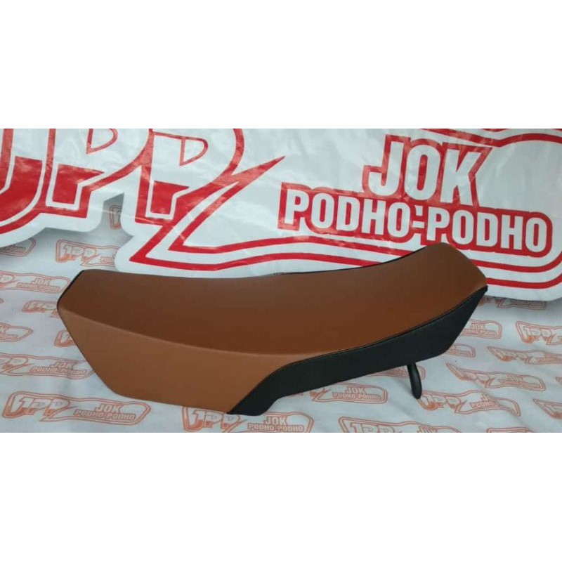 เบาะ RX King Prahu คลาสสิก - ดัดแปลง Yamaha RX King Boat Seat - เบาะมอเตอร์ไซค์ Rx King พร้อมติดตั้ง
