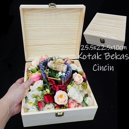 กล่องไม้สําหรับ Ring/Scaly/kahwin/tang box 22.5x22.5x10cm (ชุด USD SHJ)