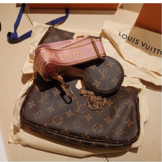 พรีออเดอร์  Lv multipochette accessories pink color