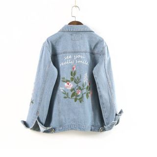 เสื้อแจ็คเก็ตยีนส์ ปักลายดอกไม้ด้านหลัง สีดำ-สียีนส์ (B-036)