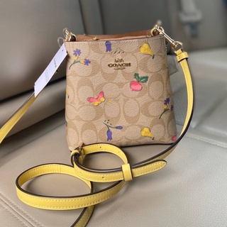 👑ผ่อน0%~แท้100%👑 C8255 กระเป๋าสะพาย Coach MINI TOWN BUCKET BAG IN SIGNATURE CANVAS WITH DREAMY VEGGIE PRINT