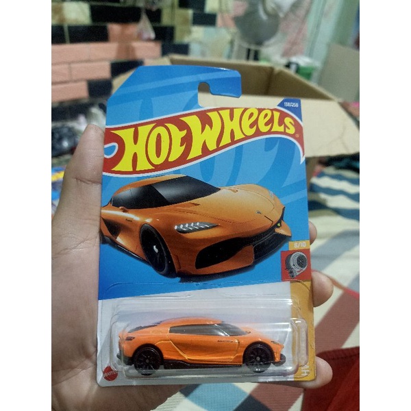 รถHotwheels100% KOENIGSEGG GEMERA