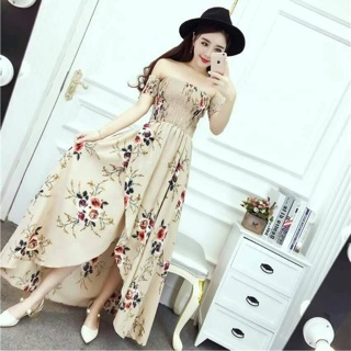 Maxi dress เดรสปาดไหล่ลายดอกไม้ แต่งผ่าขา