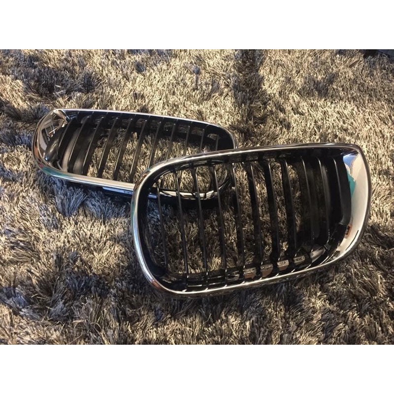 กระจังหน้าbmw e46 02-05