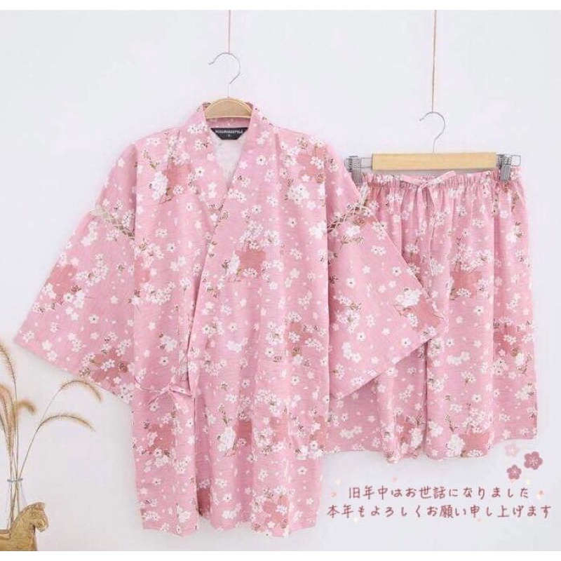 พร้อมส่ง (ชุดนอน) (ชุดขาสั้น) ชุดนอนผู้หญิง ผ้าใยธรรมชาติ ผ้านุ่มละมุน สบายผิว