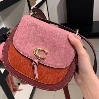 (ผ่อน0%) กระเป๋าสะพายข้าง REMI SADDLE BAG IN COLORBLOCK (COACH 1330) หนังแท้ สีแดง