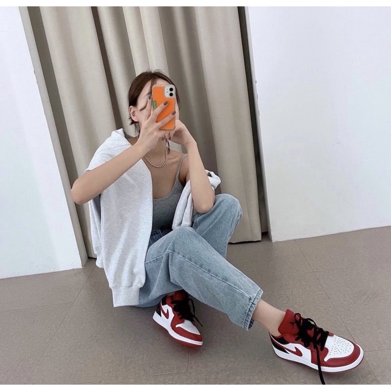 NIKE JORDAN 1 LOW CHICAGO BULLS