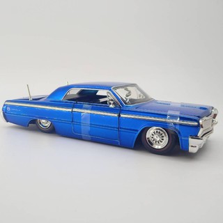 รถโมเดล jada98297 1964 Chevy impala เปิดประตูและกระโปรงหน้ารถหลังรถได้  1:24