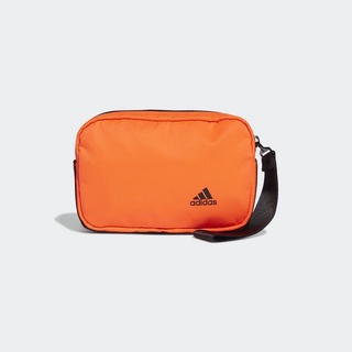 adidas TRAINING Essential Small Pouch ผู้หญิง GU3156