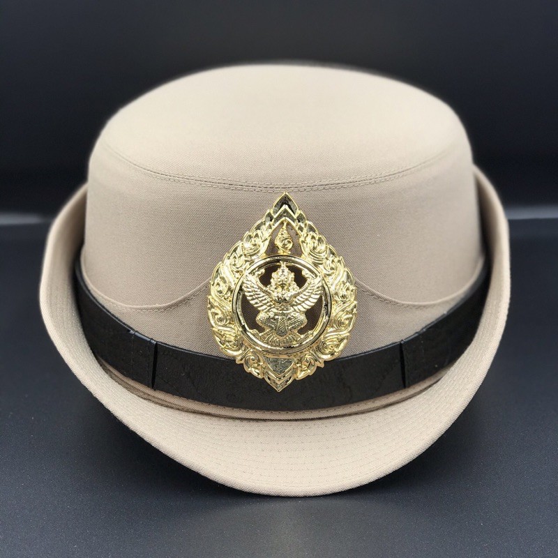 หมวกข้าราชการหญิง หน้าครุฑโลหะ สีกากี