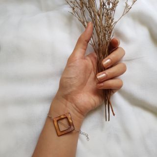 Square shell bracelet สร้อยข้อมือเปลือกหอย