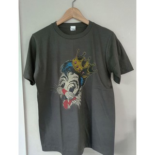 เสื้อยืด Stray Cats T-shirt (เสื้อสีดำ)