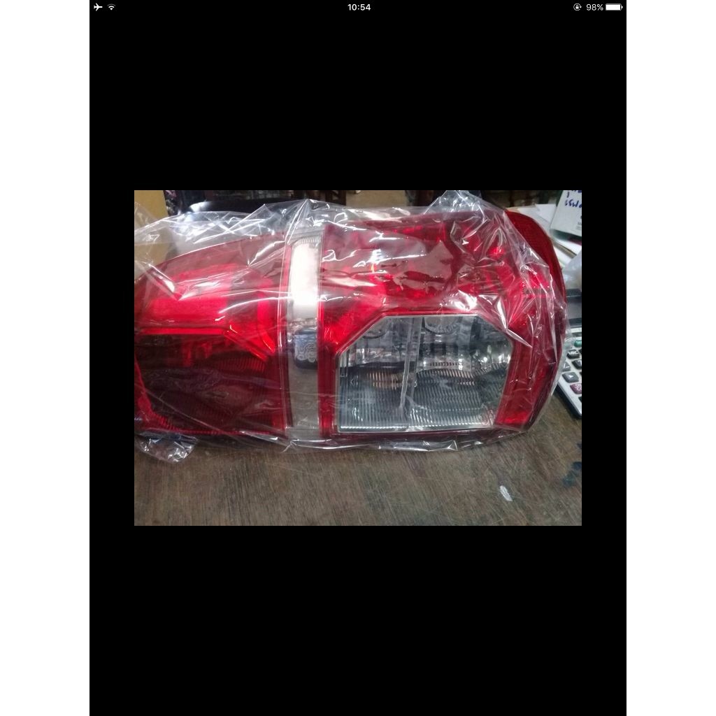 ไฟท้าย Toyota Hilux Vigo Champ