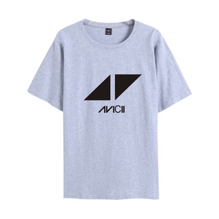 เสื้อยืดคอกลม แขนสั้น พิมพ์ลาย Sweden DJ avicii avicii เข้ากับทุกการแต่งกาย สําหรับผู้ชายSize S-5XL