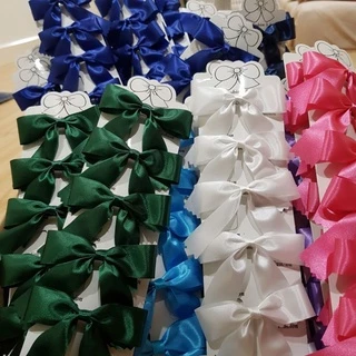 🎀 โบว์ติดผม สีเยอะมาก 🎀👧🏻 โบว์นักเรียน โบว์เด็ก อนุบาล ประถม (แผง6 ตัว) งานแฮนด์เมค เกรดพรีเมี่ยม ริบบิ้นต่วน