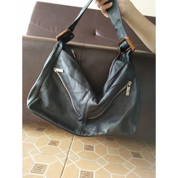 Guy Laroche กระเป๋าแบรนด์เนมแท้ มือสอง