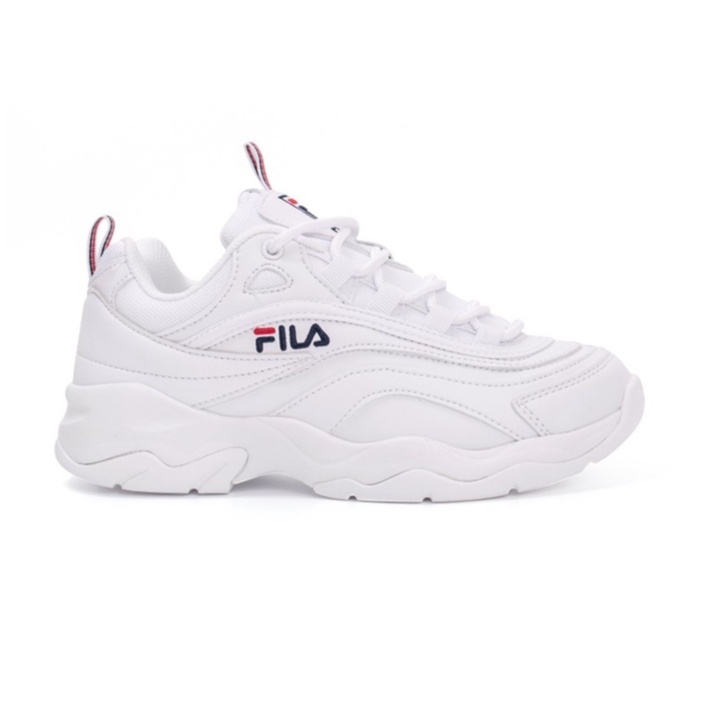 Fila ฟีล่า รองเท้าผ้าใบ รองเท้าแฟชั่น สำหรับผู้ชายและผู้หญิง Unisex Ray 1RM01150D  WHT(2990)
