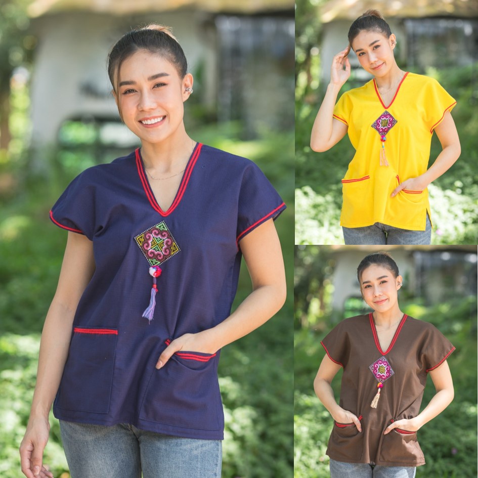 เสื้อพื้นเมือง ผ้าฝ้าชินมัยแต่งเทปตรงกลางอกเสื้อ ฟรีไซส์รอบอกใส่ได้ถึง 44 นิ้ว