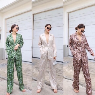 Jacket Mc เสื้อเชิ้ตแขนยาว new in ⭐️ blazer suit set (550฿ฟรีส่ง) ชุดเซตสูทผ้าปริ้นลาย เข้าแล้วค่า สวยกรุบ สายคาเฟ่ ใส่ท