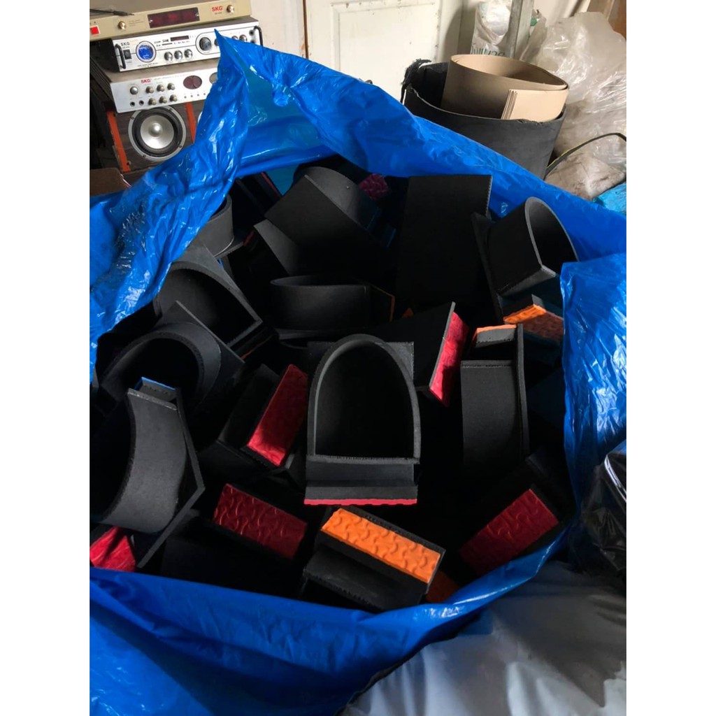 กล่องข้าวโฟมใส่อาหารแบบสุ่มทับป้องกันไก่เจ็บปาก 10 ชิ้นราคาพิเศษสำหรับสัตว์เลี้ยง