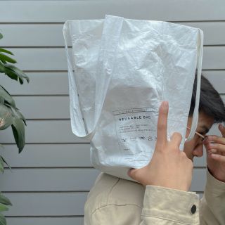 Tyvex paper shopping bag