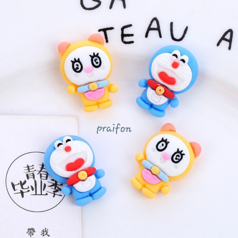 เรซิ่นม่อน& มี่ 6 ชิ้น 35 บาท DIYอุปกรณ์ตกแต่ง
