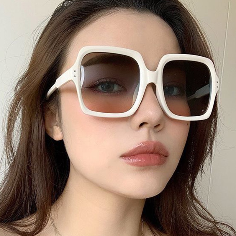 แว่นตากันแดด กรอบสี่เหลี่ยม ขนาดใหญ่ ไล่โทนสีดํา หรูหรา สไตล์วินเทจ แฟชั่นสําหรับผู้หญิง