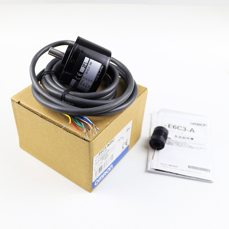 E6C3-AG5C ญี่ปุ่นความแม่นยําสูงตัวเข้ารหัสแบบหมุนรหัสสีเทาตัวเข้ารหัสอย่างแน่นอนยี่ห้อใหม่ E6C3-AG5C