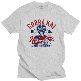 เสื้อยืดแขนสั้น คอกลม ผ้าฝ้าย แบบนิ่ม ลาย Cobra Kai แฟชั่นฤดูร้อน สไตล์คลาสสิก สําหรับผู้ชาย