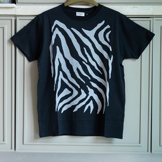 เสื้อยืด Saint Laurent ของแท้ 100% ลายม้าลาย สกรีนหน้า-หลัง (มีป้ายแท็กครบ)