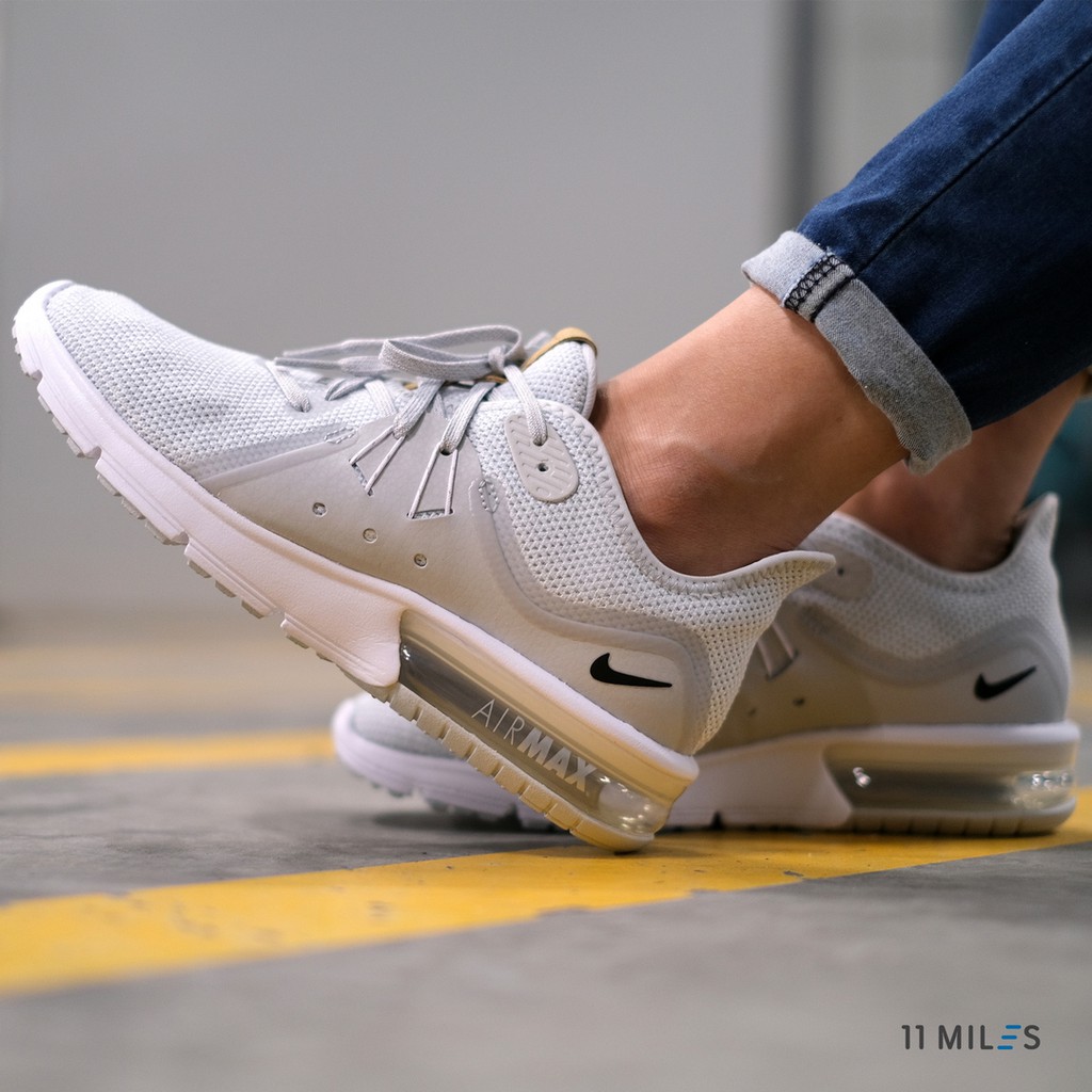 ของแท้ !!!! พร้อมส่ง รองเท้าวิ่งผู้หญิง Nike รุ่น Nike Air Max Sequent 3