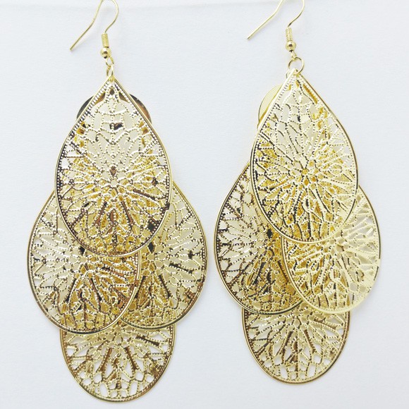 Nicha ต่างหูใบทอง