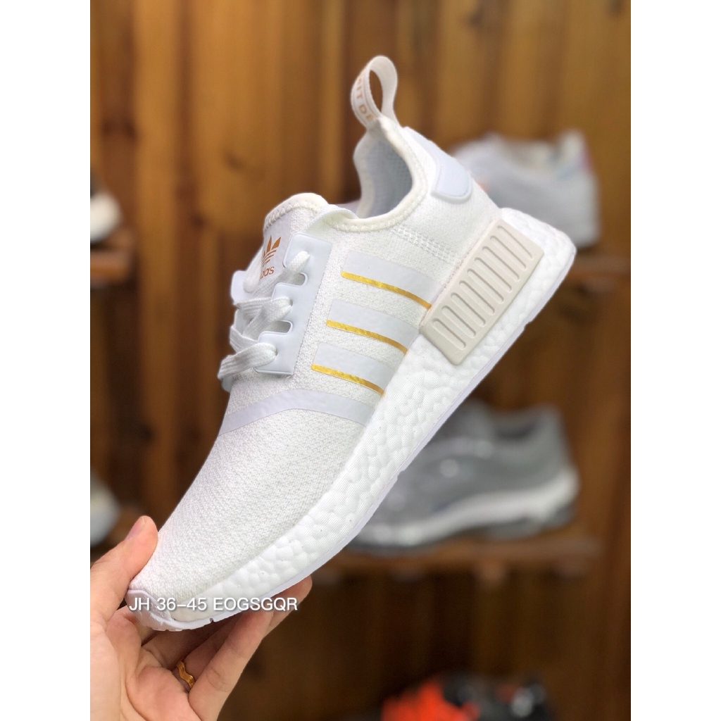 ของแท้ 100 Adidas Boost Nmd R1 V2 Two รองเท้าวิ่งระบายอากาศ รองเท้ากีฬา ขาว 2 J7ebusicmx