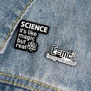 เข็มกลัด รูปตัวอักษร Science It Like Magic But Real Enamel Pins สีดํา สําหรับเพื่อน