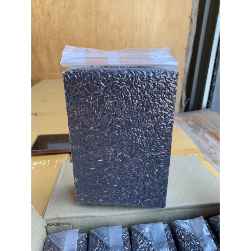 ข้าวไรซ์เบอรี่ A คัดสีเข้ม สายพันธ์ุไทยมาตรฐาน คัดแปลง “โปร จ่ายแพงกว่า ทำไม” แพคละ 42 บาท แพค 1 กิโ