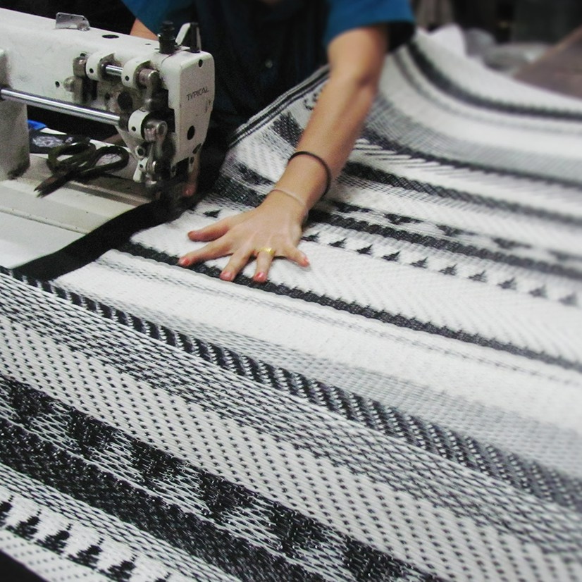 PDM เสื่ออเนกประสงค์ ลาย Inari Size L 180x270 cm. Balck-White