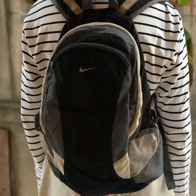 nike vintage backpack