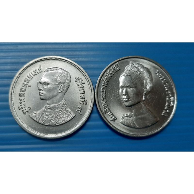 ขายคู่เหรียญ10ที่ระลึกไปรณีย์ไทย+50พรรษาพระพันปีหลวงหายากเหรียญใหม่ไม่ผ่านการใช้ค่ะ