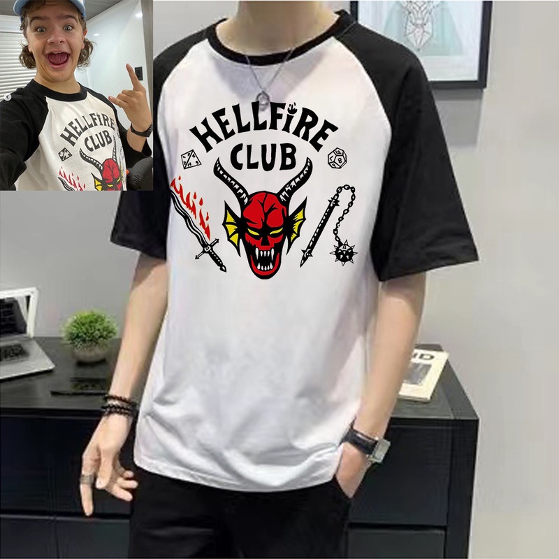 【พร้อมส่ง/On Hand】เสื้อยืดคอสเพลย์ ลาย Hellfire Club Stranger Things Season 4 สําหรับผู้ชาย และผู้หญ